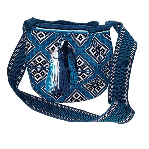 Asoeina Crossbody Women Embroidered Boho Bucket Bag Purse Handmade * - Picture 1 of 6